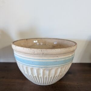 Vintage Hull Ribbed Mixing Bowl with 3 Pale Blue Stripes Farmhouse Decor Read!